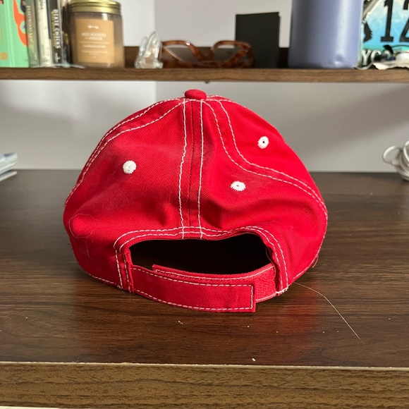 red hat - Picture 2 of 2